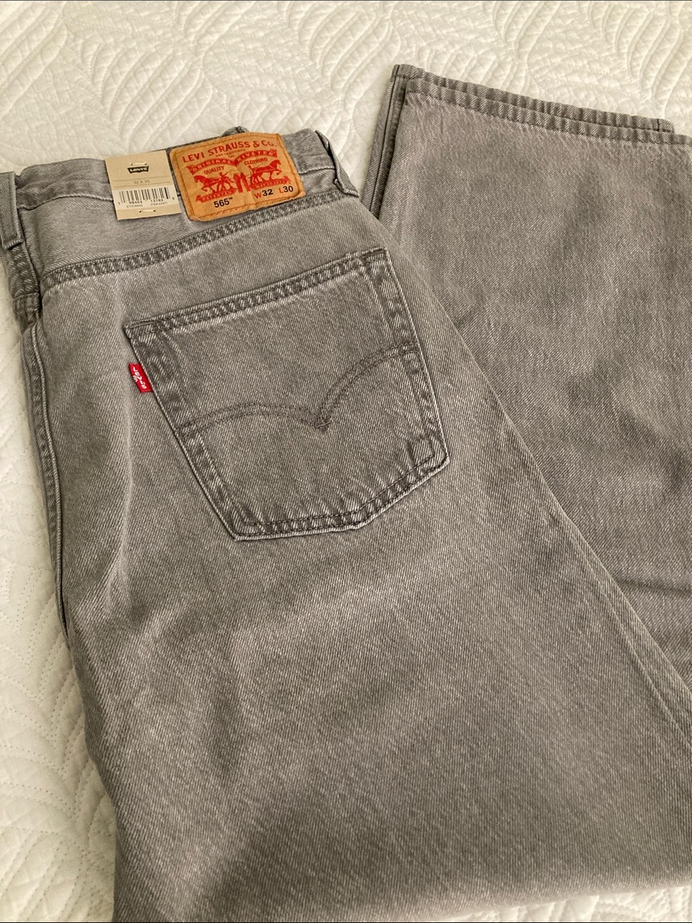 Levi's Men's Gray Relaxed Fit Jeans